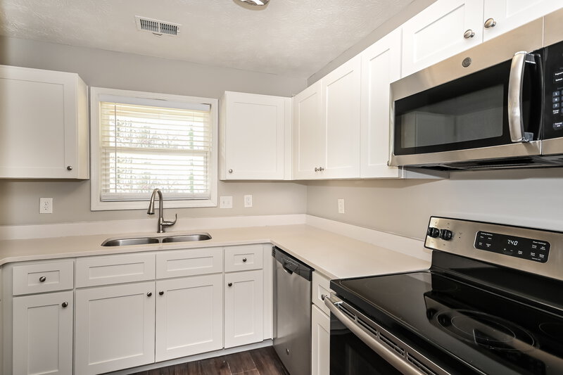 2,105/Mo, 3758 Stillwood Ct Marietta, GA 30066 Kitchen View