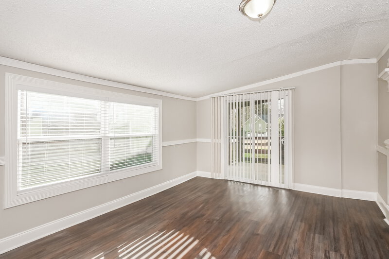 2,105/Mo, 3758 Stillwood Ct Marietta, GA 30066 Sun Room View