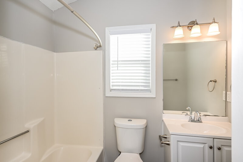 2,105/Mo, 3758 Stillwood Ct Marietta, GA 30066 Bathroom View