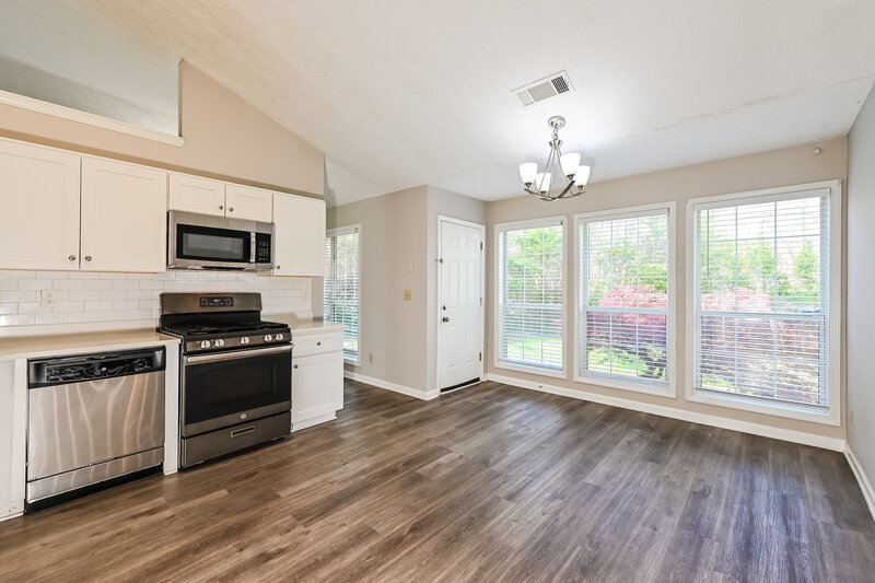 2,555/Mo, 1212 Shade Ct Lawrenceville, GA 30044 Kitchen View 2