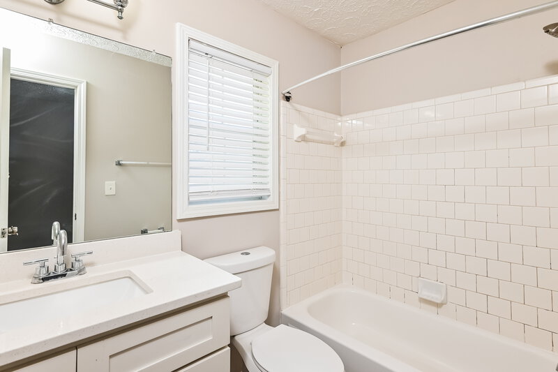 2,555/Mo, 1212 Shade Ct Lawrenceville, GA 30044 Bathroom View