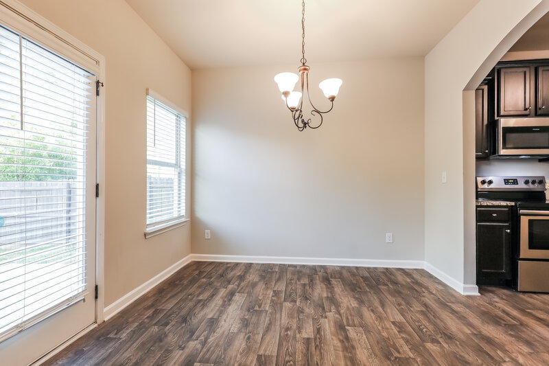 2,070/Mo, 285 Magnaview Dr McDonough, GA 30253 Dining Room View