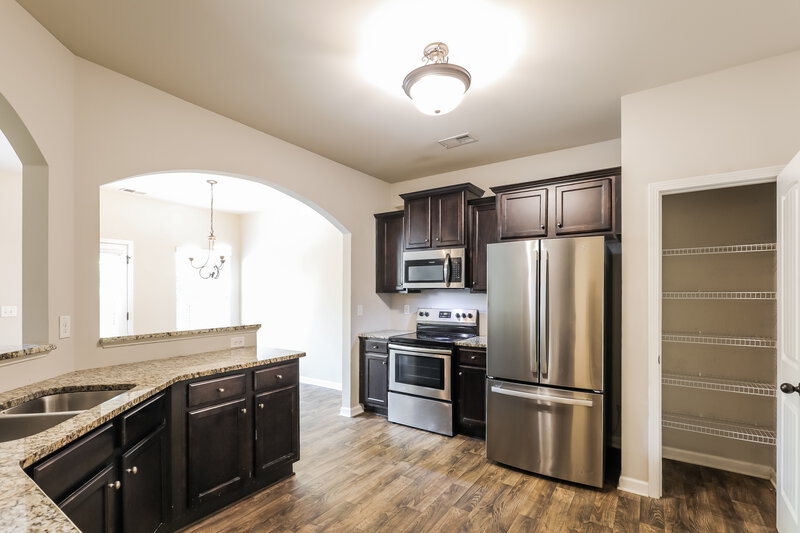 2,070/Mo, 285 Magnaview Dr McDonough, GA 30253 Kitchen View