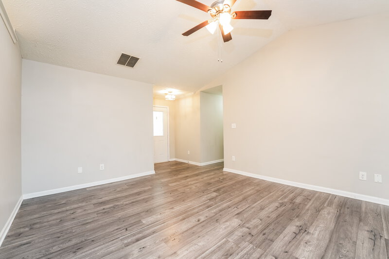 1,645/Mo, 509 Sarahs Ln Locust Grove, GA 30248 Living Room View 2