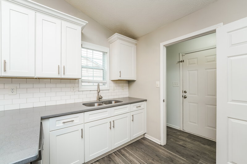 1,645/Mo, 509 Sarahs Ln Locust Grove, GA 30248 Kitchen View 2