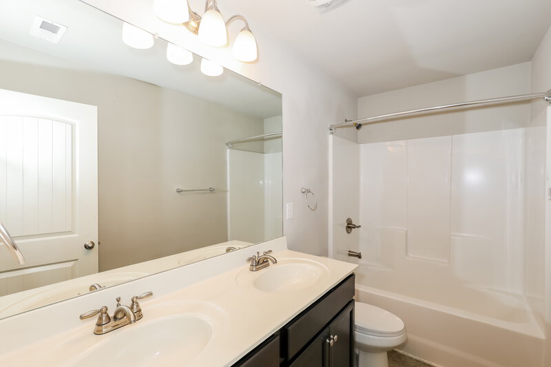 2,315/Mo, 12222 Shelby Ct Hampton, GA 30228 Bathroom View