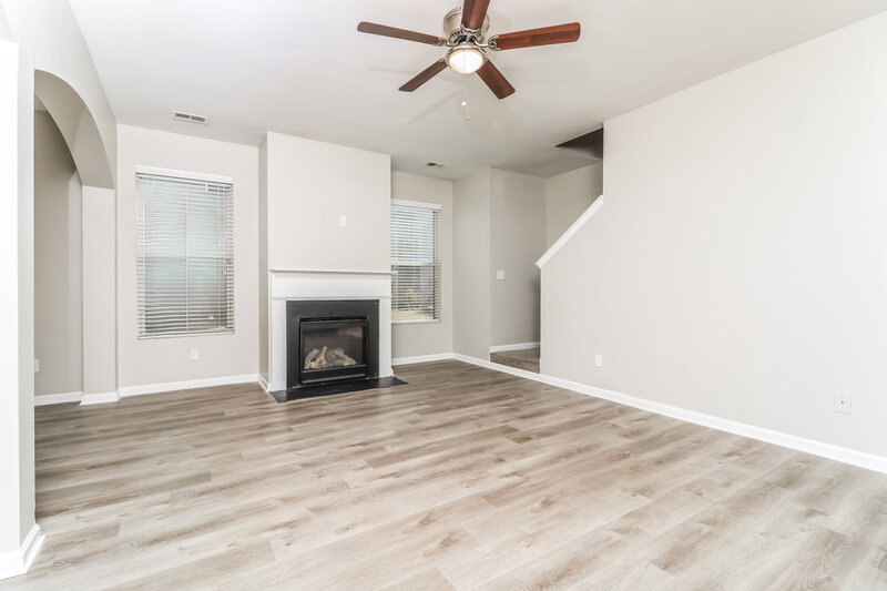 2,270/Mo, 1817 Crandon Ct McDonough, GA 30253 Living Room View 3