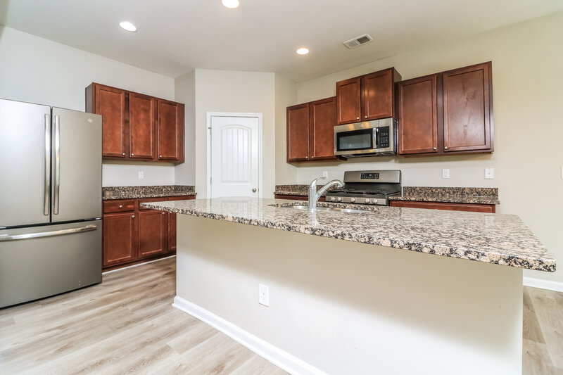 2,270/Mo, 1817 Crandon Ct McDonough, GA 30253 Kitchen View