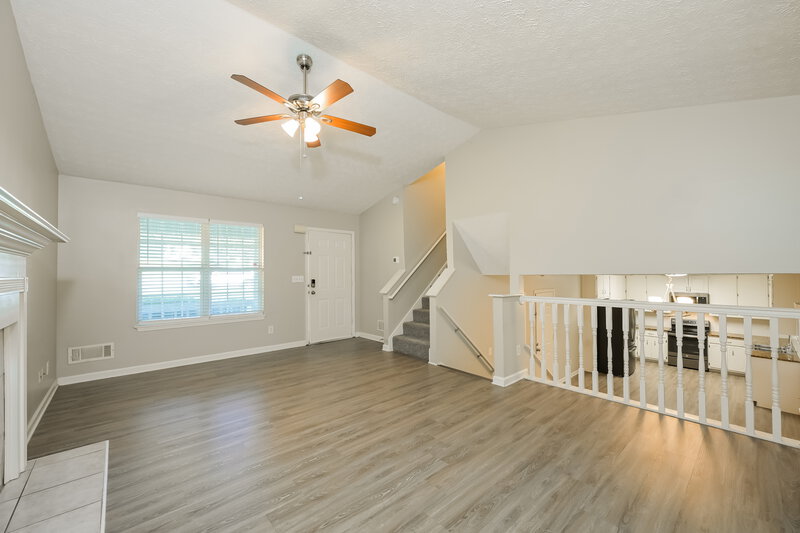 1,940/Mo, 172 Williamsburg Way Winder, GA 30680 Living Room View 2
