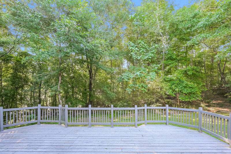 1,940/Mo, 172 Williamsburg Way Winder, GA 30680 Deck View