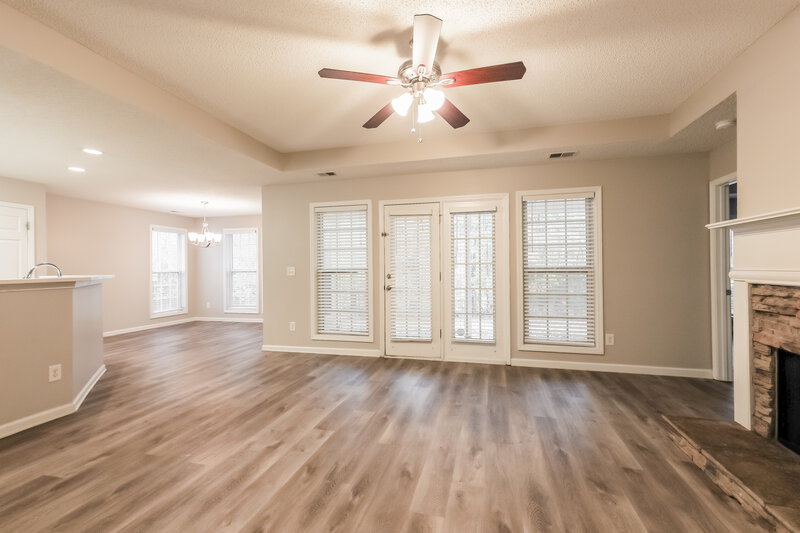 1,830/Mo, 173 Revolutionary Dr Hampton, GA 30228 Living Room View 2