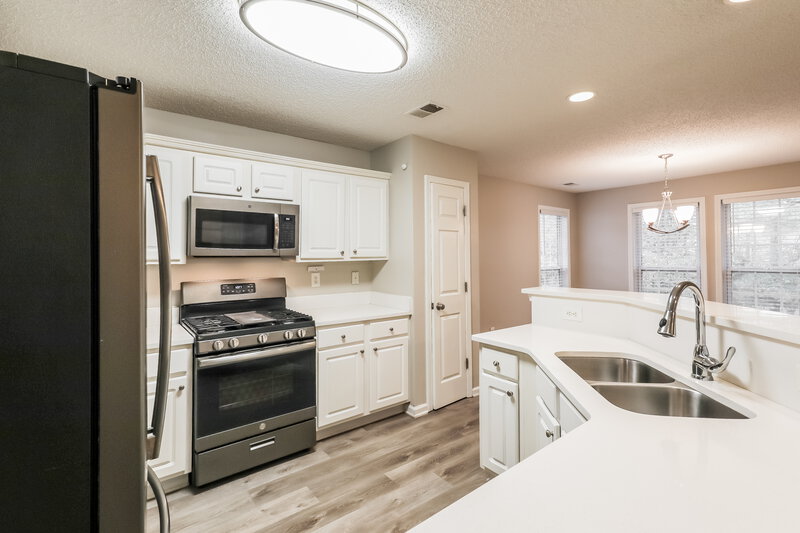 1,830/Mo, 173 Revolutionary Dr Hampton, GA 30228 Kitchen View 2