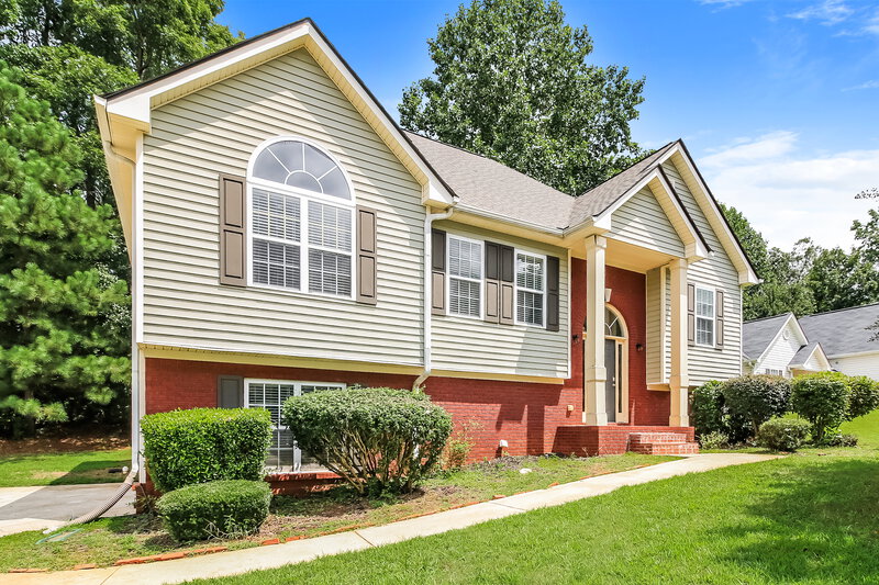 2,810/Mo, 215 Trelawney Pl Covington, GA 30016 Front View