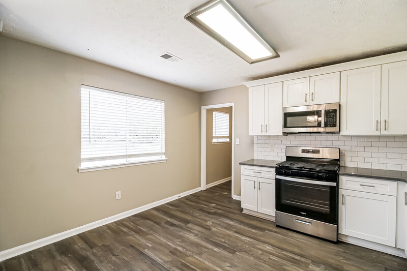 1,785/Mo, 4060 Faron Ct Ellenwood, GA 30294 Kitchen View