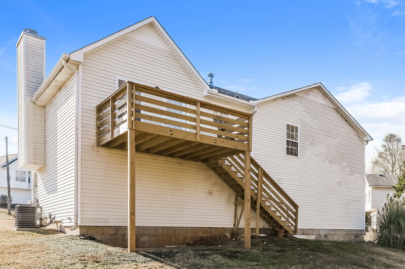 0/Mo, 425 Remington Court Villa Rica, GA 30180 Rear View