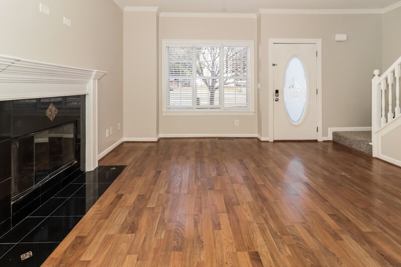 1,950/Mo, 540 Hillcrest Cross Rd Canton, GA 30115 Living Room View