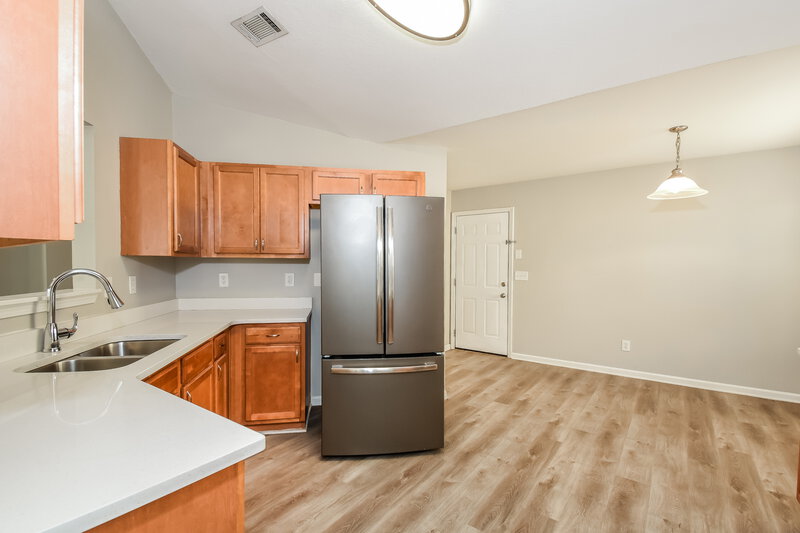 1,775/Mo, 245 Lakeside Point Covington, GA 30016 Kitchen View