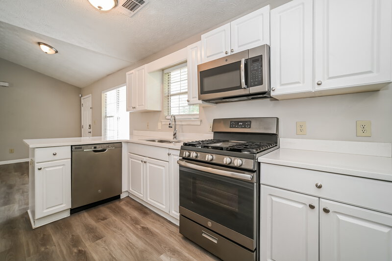 1,765/Mo, 204 Adam Cir McDonough, GA 30253 Kitchen View 2