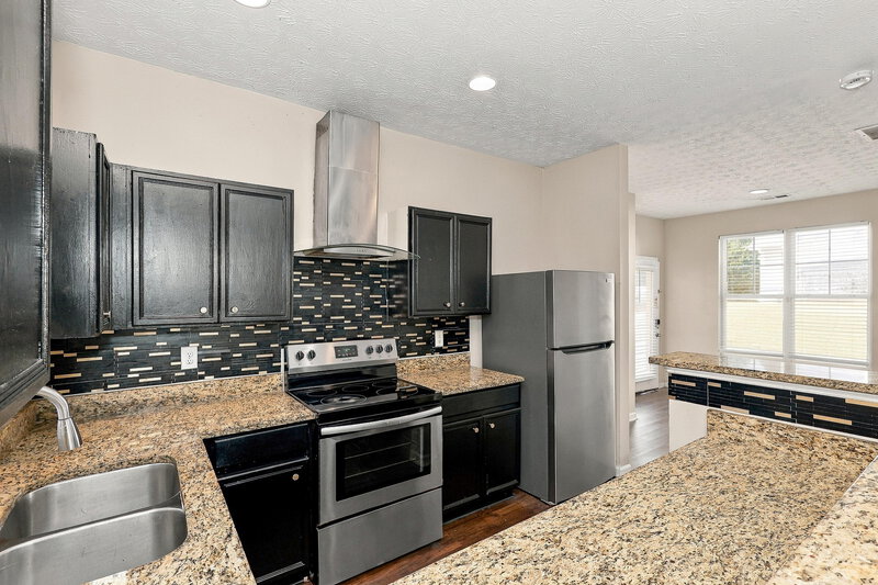 2,000/Mo, 3030 Raven Trace Fairburn, GA 30213 Kitchen View 2