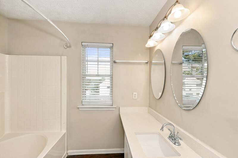 2,000/Mo, 3030 Raven Trace Fairburn, GA 30213 Primary Bathroom View