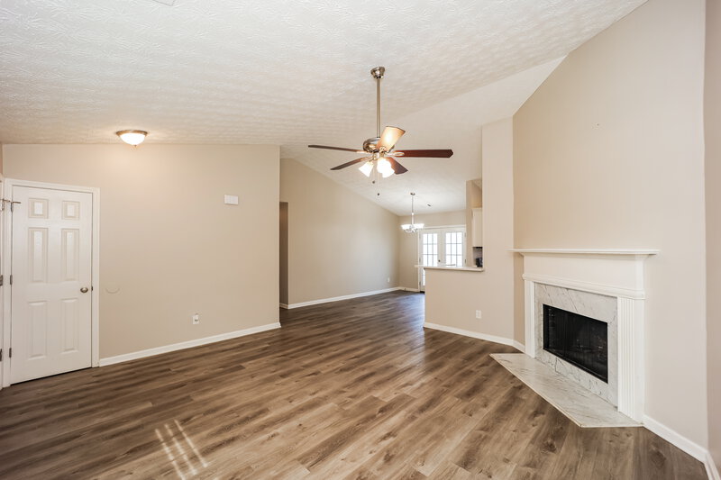 1,595/Mo, 45 Weldon Pl Covington, GA 30016 Living Room View 3