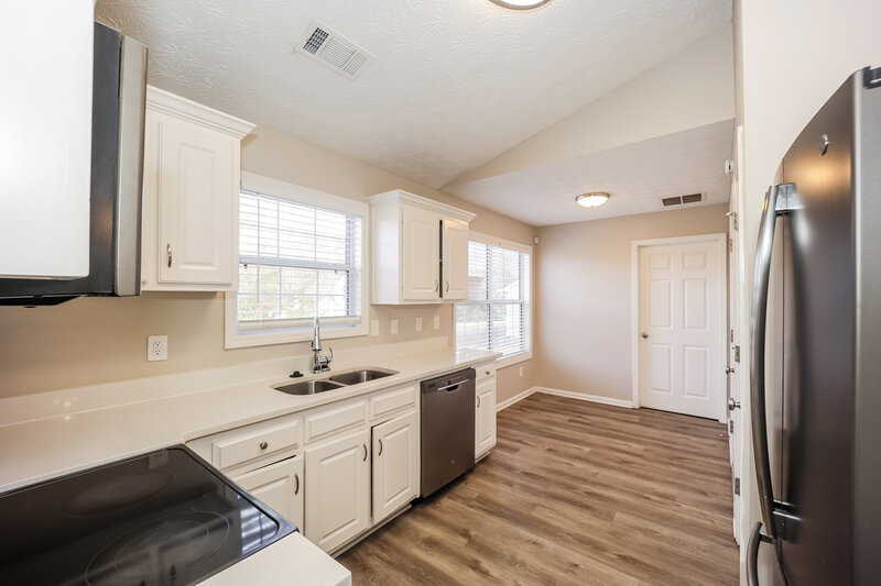 1,595/Mo, 45 Weldon Pl Covington, GA 30016 Kitchen View