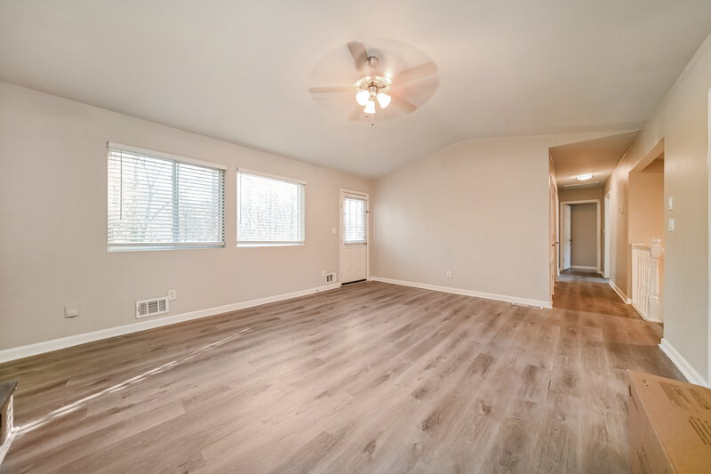 1,790/Mo, 1284 Silver Spur Ct Lithonia, GA 30058 Living Room View 2