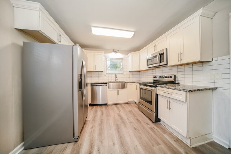 1,790/Mo, 1284 Silver Spur Ct Lithonia, GA 30058 Kitchen View