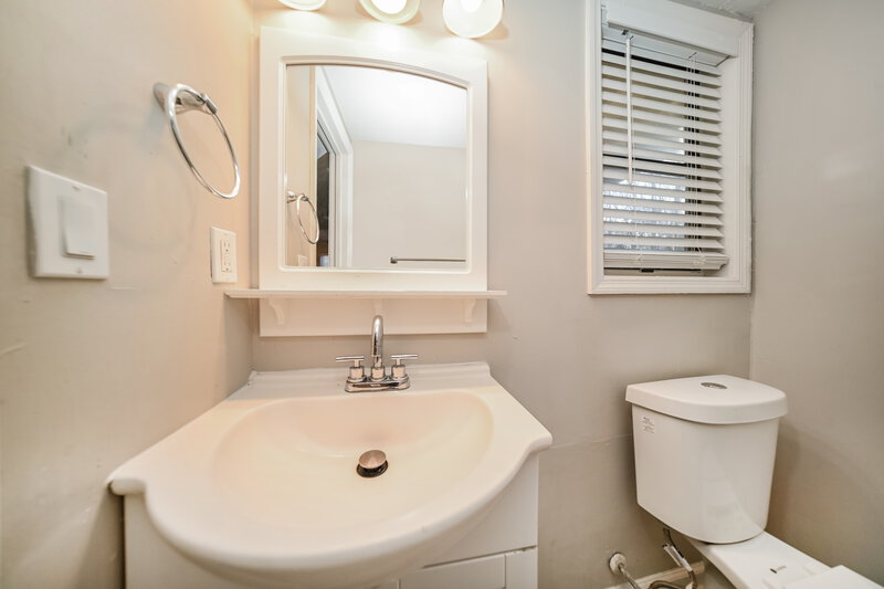 1,790/Mo, 1284 Silver Spur Ct Lithonia, GA 30058 Bathroom View
