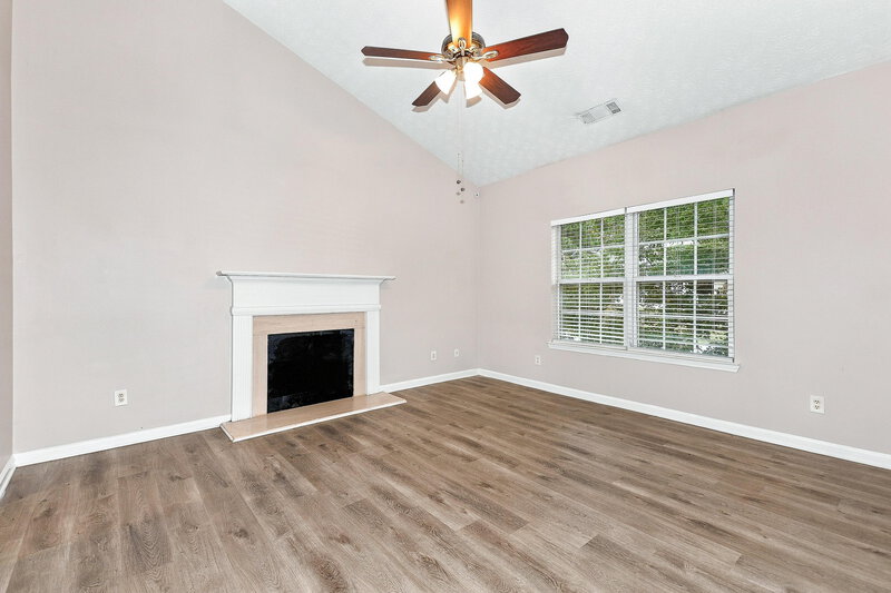2,030/Mo, 1020 Trotters Farm Rd Fairburn, GA 30213 Living Room View
