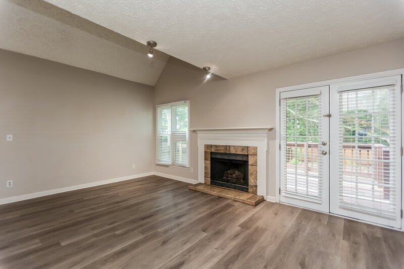 2,295/Mo, 4805 Shallow Farm Dr Kennesaw, GA 30144 Living Room View