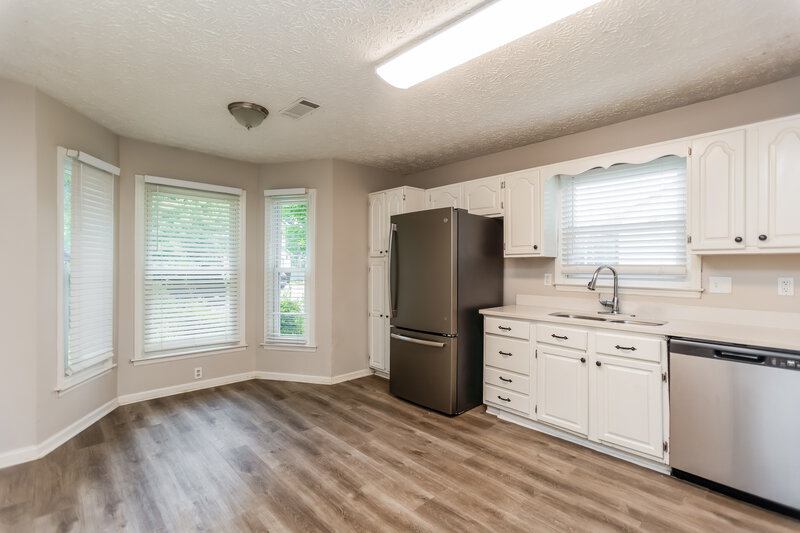 2,295/Mo, 4805 Shallow Farm Dr Kennesaw, GA 30144 Kitchen View