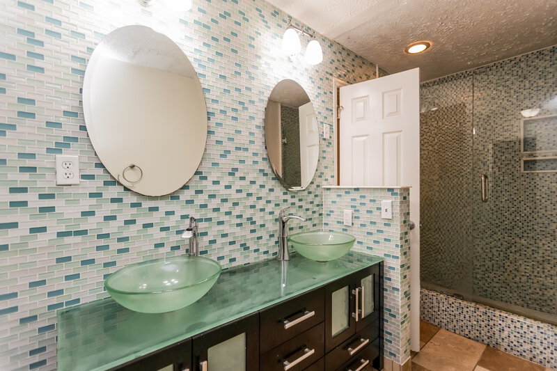 2,295/Mo, 4805 Shallow Farm Dr Kennesaw, GA 30144 Main Bathroom View