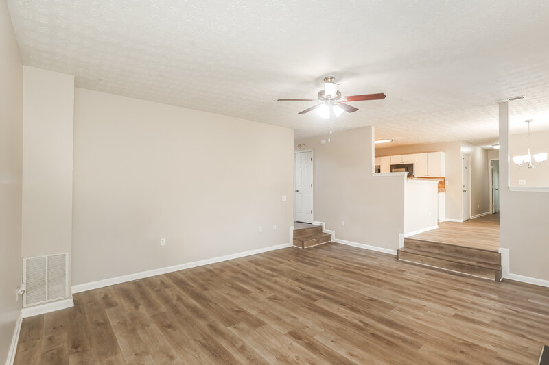 2,355/Mo, 1481 Mine Run Hampton, GA 30228 Family Room View 2