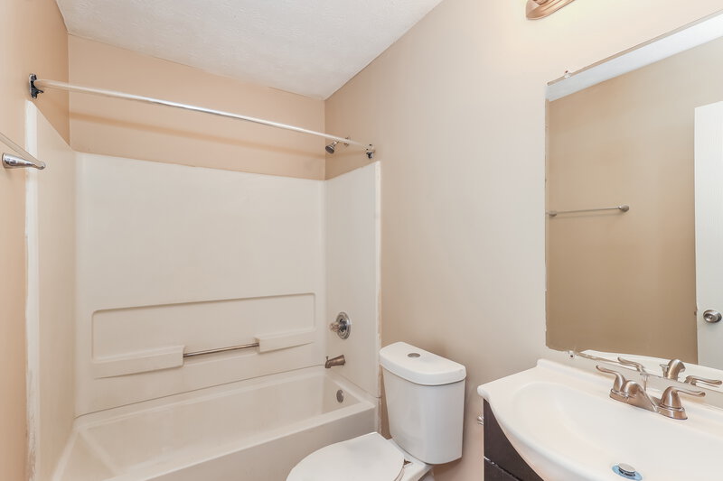 2,355/Mo, 1481 Mine Run Hampton, GA 30228 Bathroom View