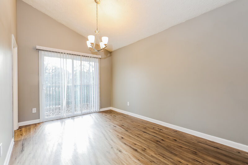 1,990/Mo, 8330 Beechwood Ct Riverdale, GA 30274 Dining Room View