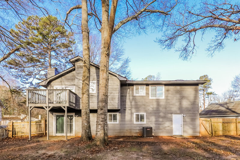 1,990/Mo, 8330 Beechwood Ct Riverdale, GA 30274 Rear View