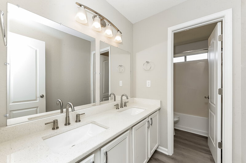 3,080/Mo, 145 Gross Lake Pkwy Covington, GA 30016 Bathroom View