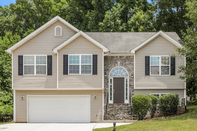 2,250/Mo, 95 Cliff View Dr Covington, GA 30016 External View