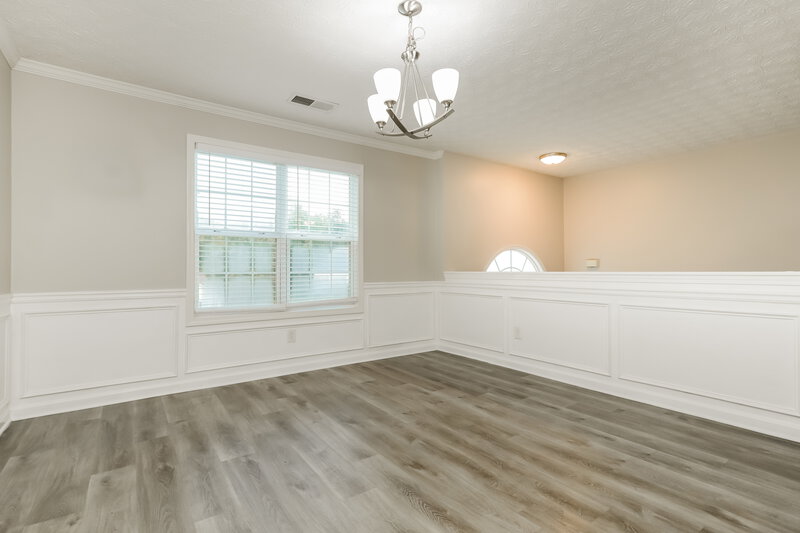 2,250/Mo, 95 Cliff View Dr Covington, GA 30016 Dining Room View