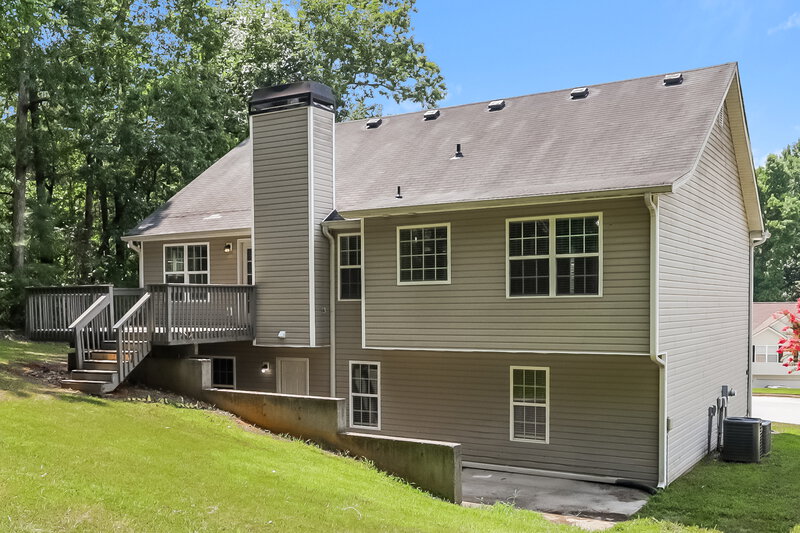 2,250/Mo, 95 Cliff View Dr Covington, GA 30016 Rear View