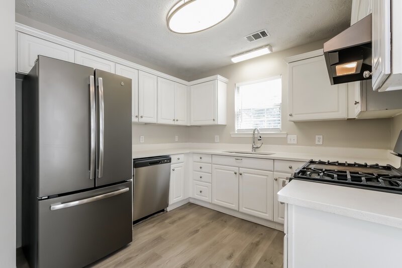 2,215/Mo, 2060 Stoneoak Dr Lawrenceville, GA 30043 Kitchen View