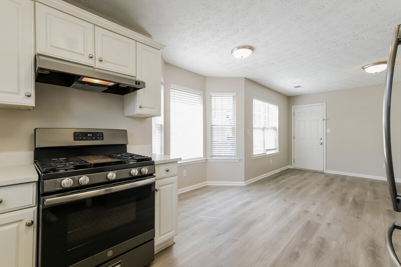 2,215/Mo, 2060 Stoneoak Dr Lawrenceville, GA 30043 Kitchen View 2
