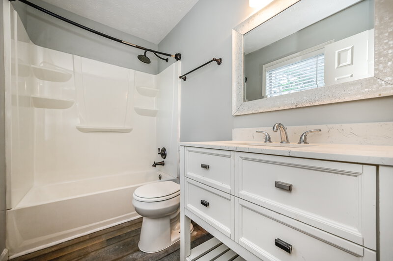 1,865/Mo, 2093 Phillips Rd Lithonia, GA 30058 Bathroom View