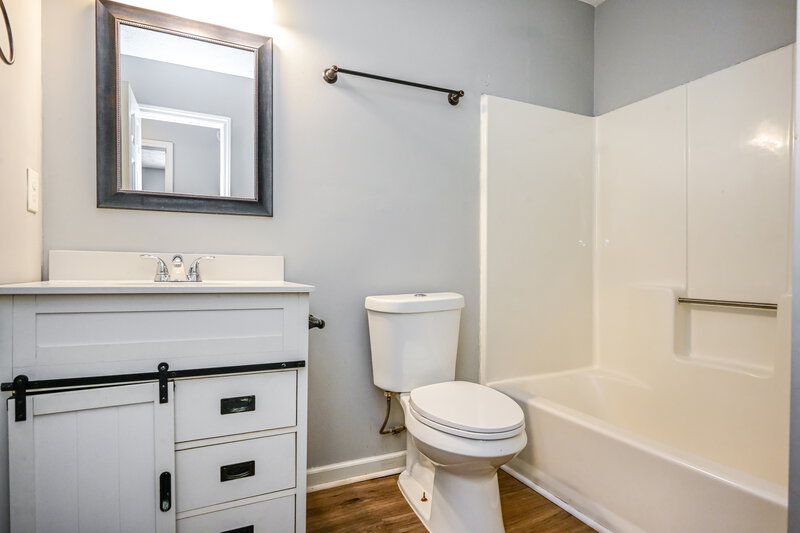 1,865/Mo, 2093 Phillips Rd Lithonia, GA 30058 Bathroom View 2