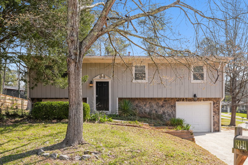 0/Mo, 2194 Cherokee Valley Cir Lithonia, GA 30058 External View