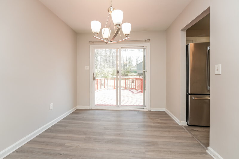 0/Mo, 2194 Cherokee Valley Cir Lithonia, GA 30058 Dining Room View