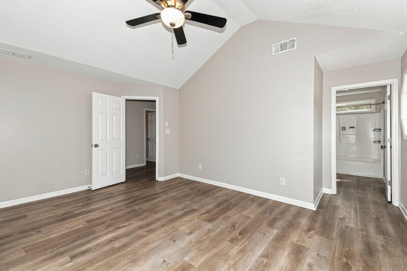 1,735/Mo, 6612 Chestnut Oaks Rdg Lithonia, GA 30038 Primary Bedroom View