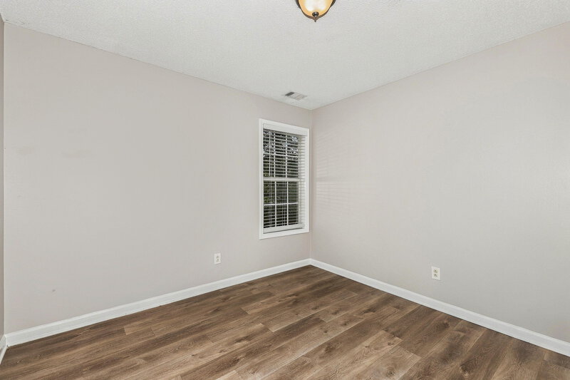 1,735/Mo, 6612 Chestnut Oaks Rdg Lithonia, GA 30038 Bedroom View