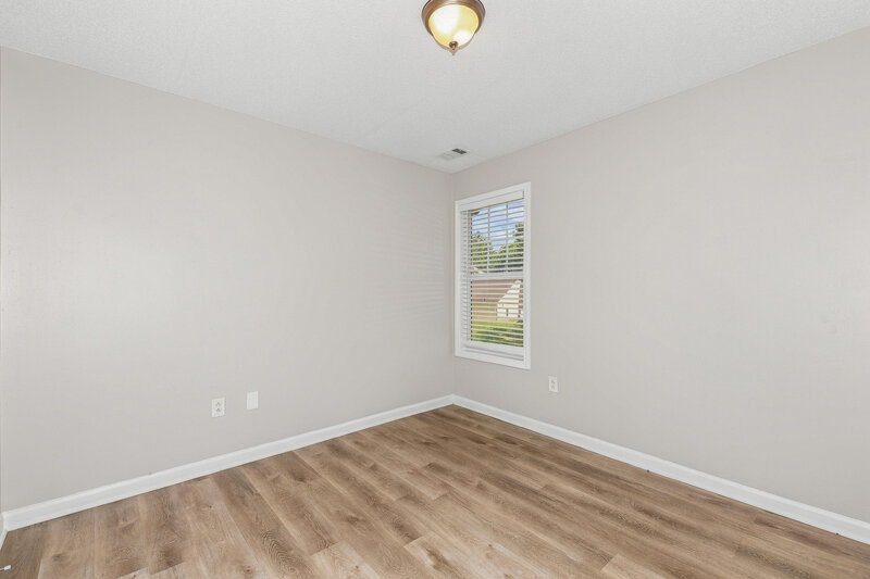 1,735/Mo, 6612 Chestnut Oaks Rdg Lithonia, GA 30038 Bedroom View 2